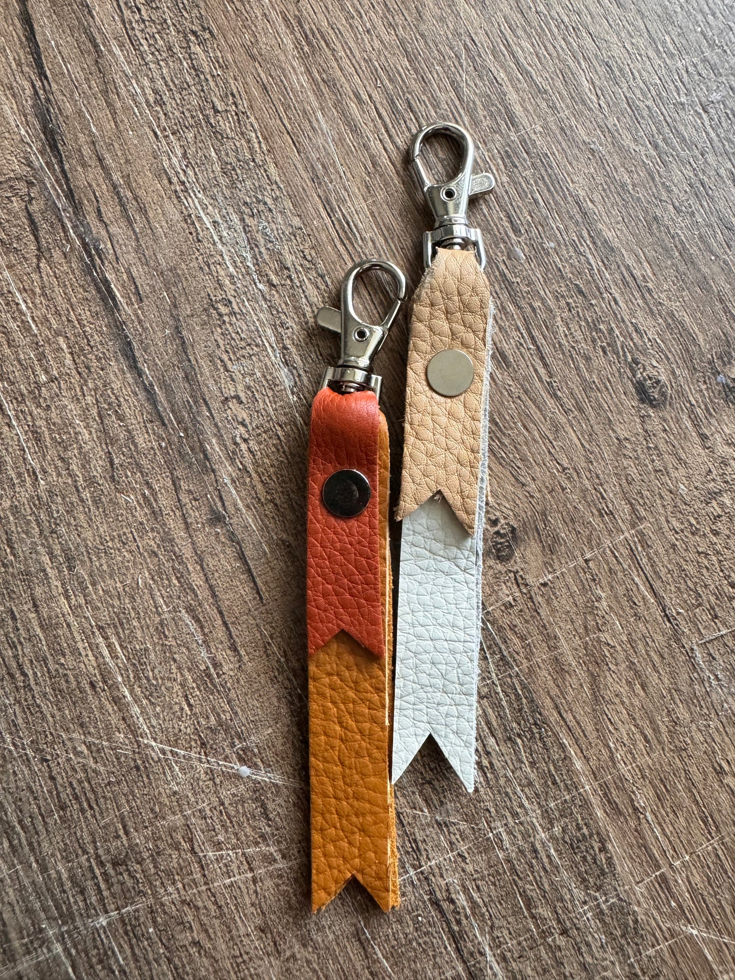 Ginnie Handmade Leather Keychain White & Taupe